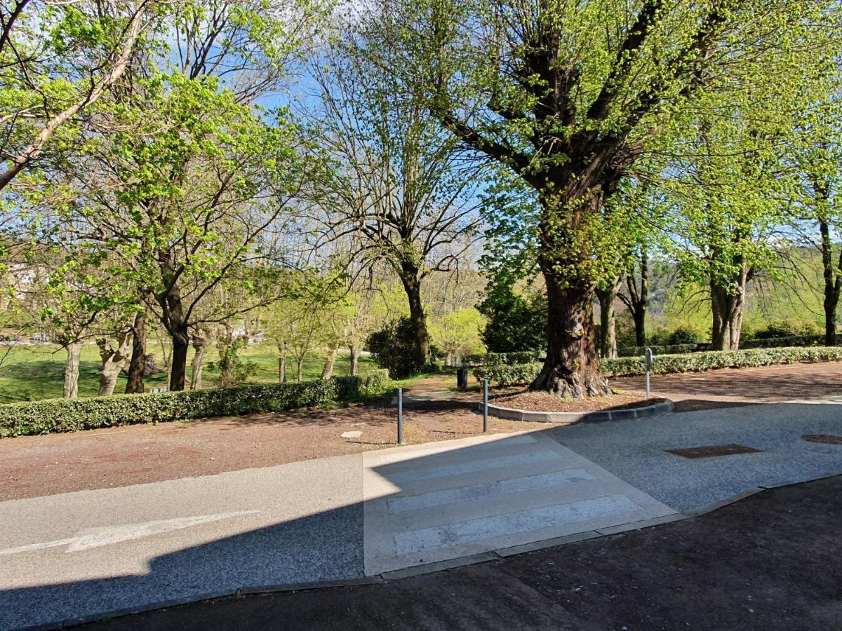 Gites Boulle Meyras Buitenkant foto