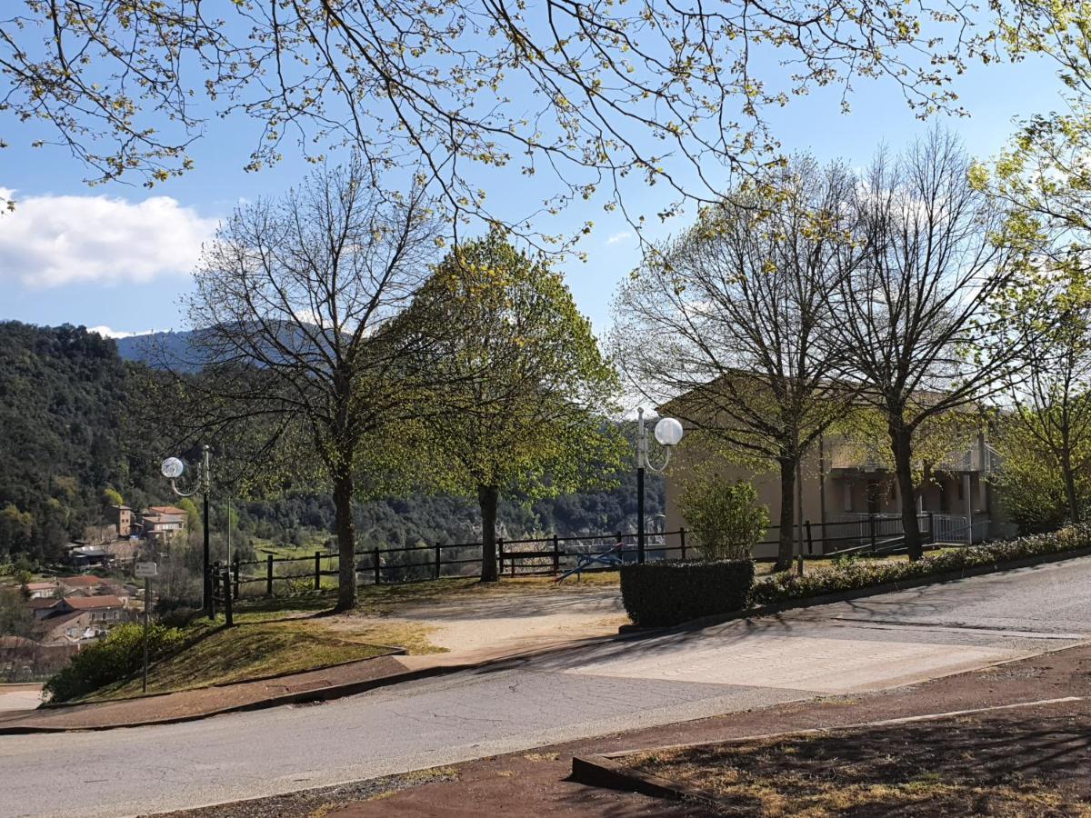 Gites Boulle Meyras Buitenkant foto