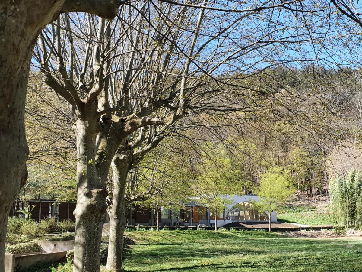 Gites Boulle Meyras Buitenkant foto