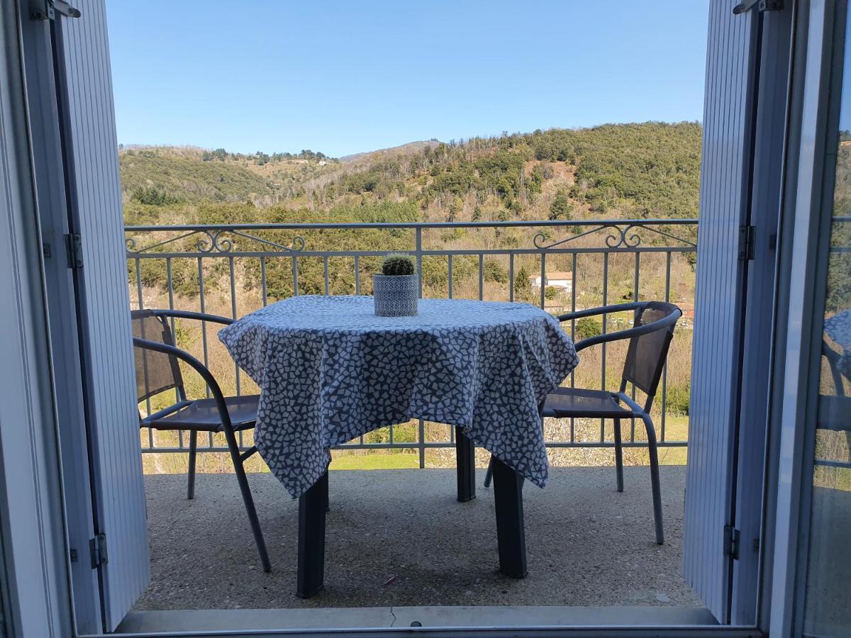 Gites Boulle Meyras Buitenkant foto